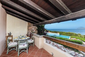 Family Apartment, Multiple Bedrooms, 2 Bathrooms (Punta Volpe Home With Pool) | Outdoor dining - Punta Volpe Home With Pool (Olbia)
