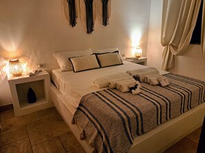 2 bedrooms, travel crib, WiFi, bed sheets