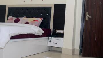 Superior Room | Free WiFi, bed sheets