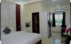 Chambre Double Deluxe, vue ville | Wi-Fi gratuit, draps fournis