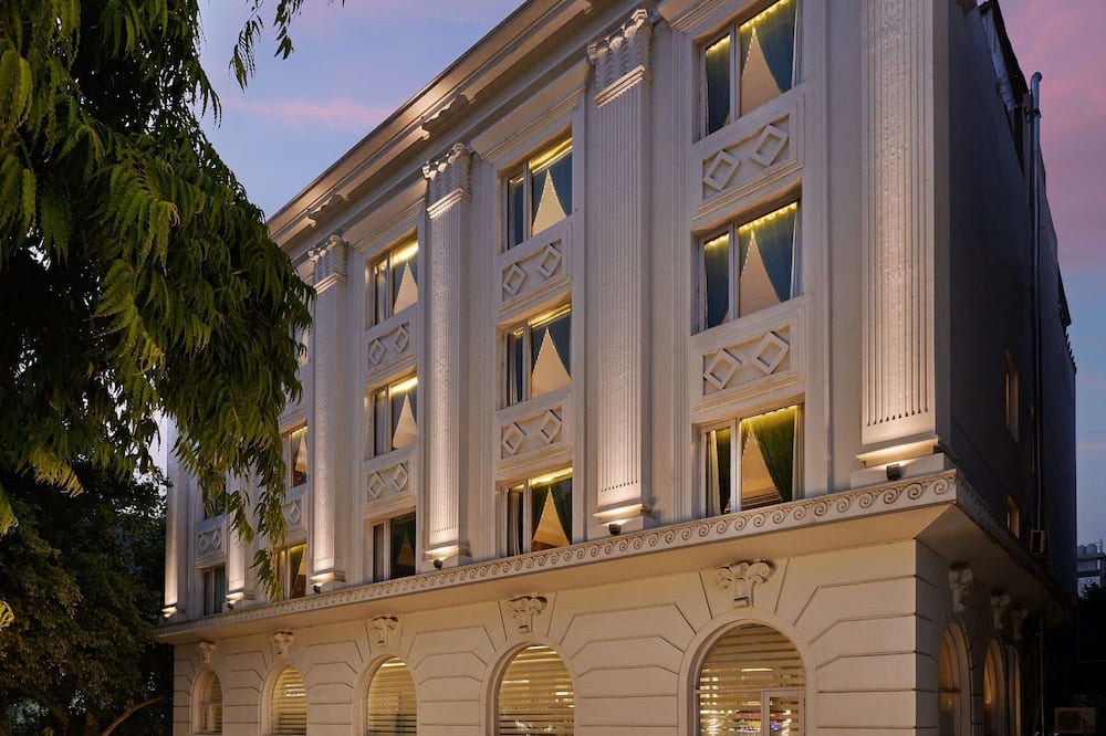 Deventure Sarovar Portico Patel Nagar