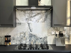 House - Elegant Stylish 6BR Family Home (Manchester)