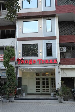 Front of property - Tango Traxx (Amritsar)