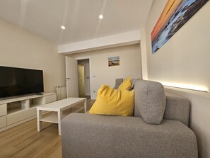 Living area - C24A01 Apartamento Valdavia (Camargo)