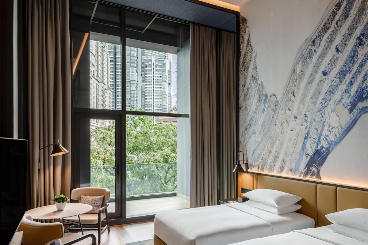 Deluxe Room, 2 Twin Beds, Balcony | 1 bedroom, hypo-allergenic bedding, minibar, in-room safe