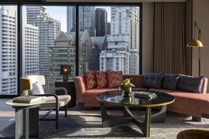 低刺激性寝具、ミニバー、セーフティボックス (室内)、ノートパソコン用作業スペース