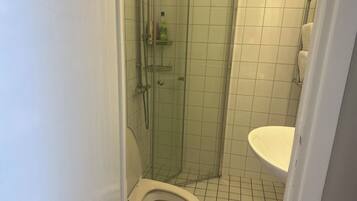 Apartment, 1 Bedroom, City View | Bathroom