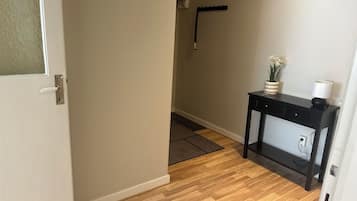 Apartment, 1 Bedroom, City View | Interior