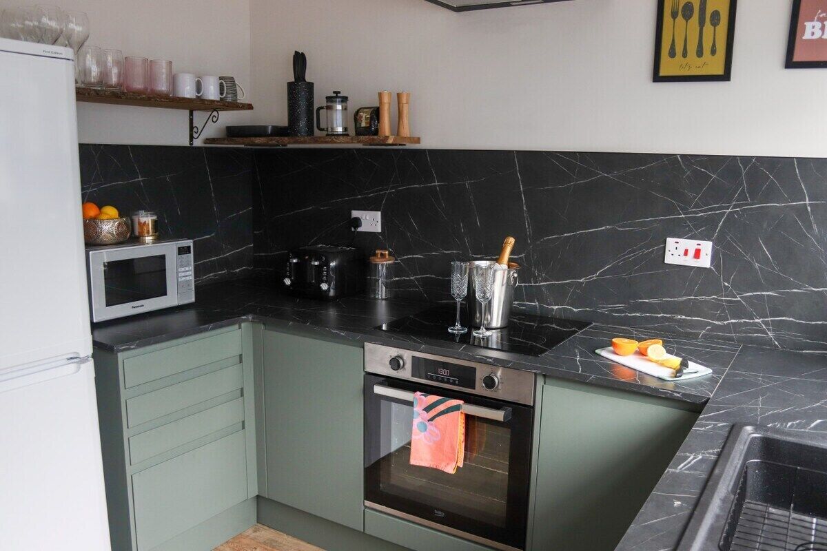 Fridge, microwave, oven, dishwasher