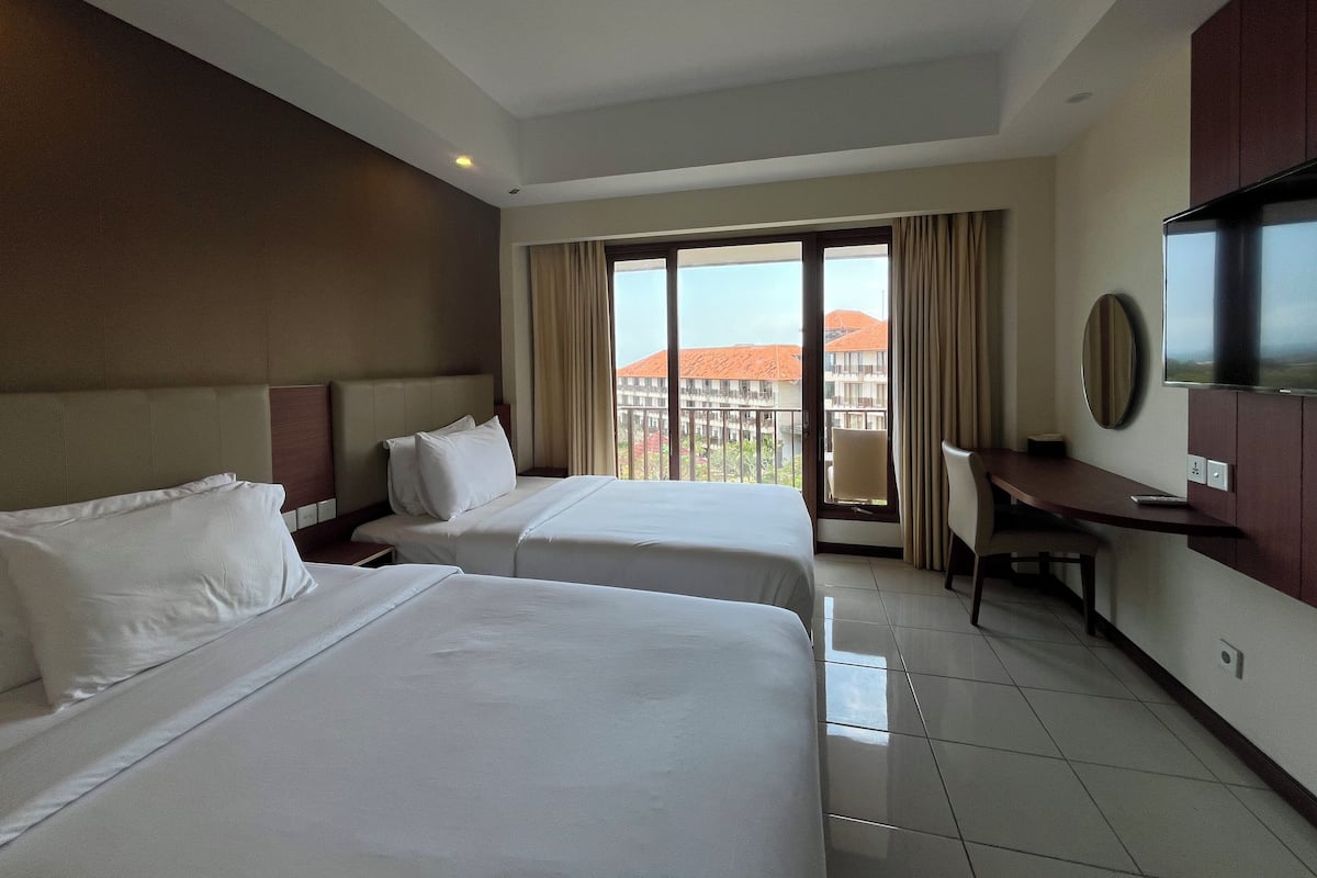 In-room safe, iron/ironing board, free WiFi, bed sheets