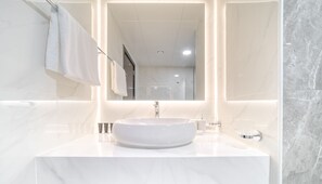 Apartment, City View | Bathroom - KOHH - 1BR in Oasis Residence 4 (Dubai)
