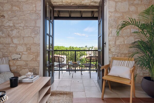 Interior - Inia Lara Deluxe Suite by Nomads (Paphos)