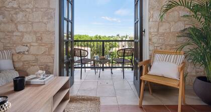Inia Lara Deluxe Suite by Nomads