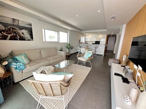 Smart TV - Clara Beach Blue Infinity (Cumbre del Sol)