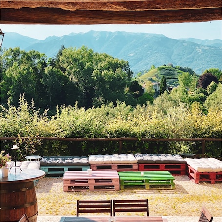 Terrace/patio. Asolo Norah's Hill Agri Rooms
