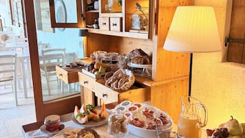 Desayuno buffet incluido todos los días