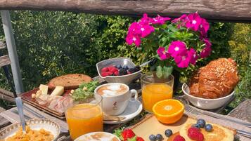 Colazione a buffet inclusa, servita tutte le mattine