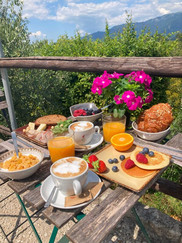 Tägliches inbegriffenes Frühstücksbuffet