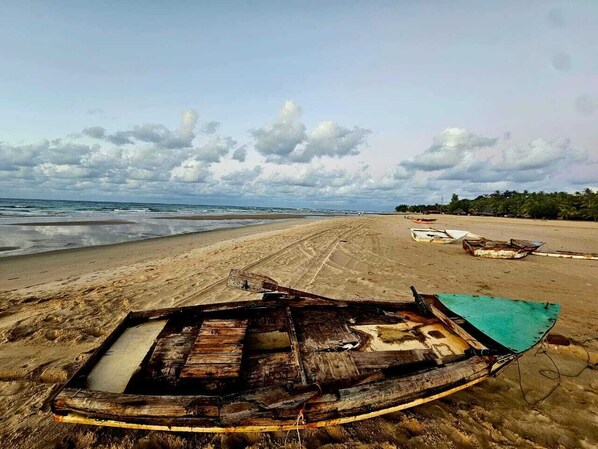 On the beach, white sand - Villa Palmeira (Inhambane)