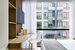 1 makuuhuone, työpöytä, silitysrauta/-lauta, Wi-Fi