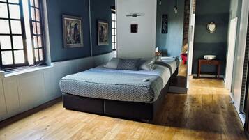 1 habitación, wifi y ropa de cama