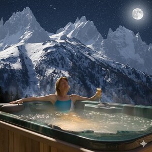 Outdoor spa tub - Hôtel Les Chalets de Philippe avec Jacuzzis privatifs (Chamonix-Mont-Blanc)