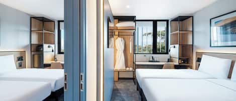 In-room safe, soundproofing, free wired internet, bed sheets