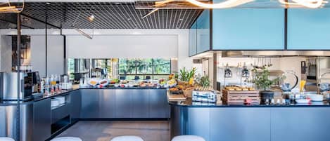 Daily buffet breakfast for a fee