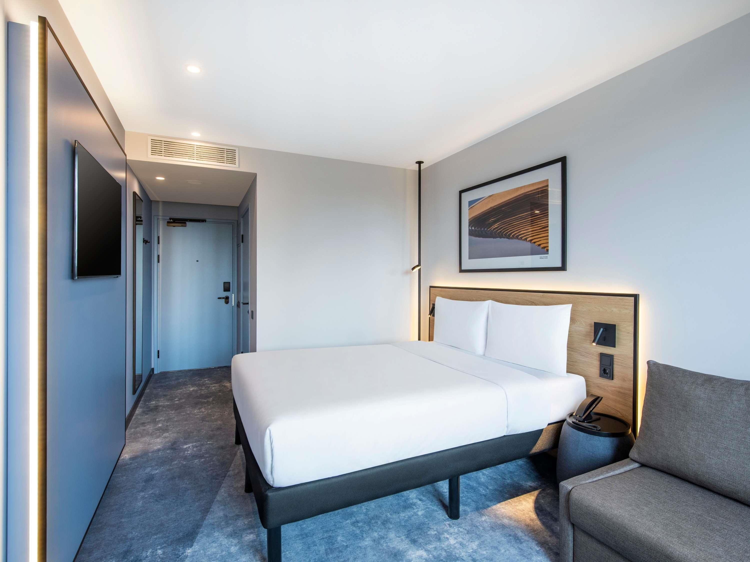 Superior Double Room | In-room safe, soundproofing, bed sheets
