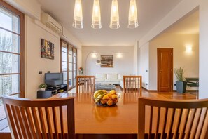 Living area - Sunlight Fortezza - Bright apartment (Firenze)