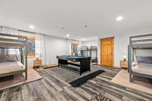 Unclassified image, 4 of 89, button - Round Top Way Cabin by Beyond Expectations (Sevierville)