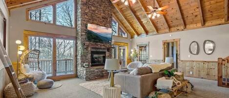 TV connectée, cheminée