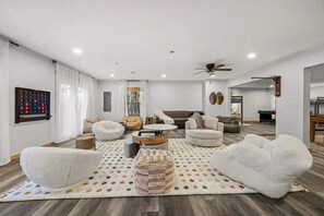 Unclassified image, 3 of 89, button - Round Top Way Cabin by Beyond Expectations (Sevierville)