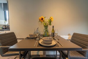 Apartment | Dining - Two Bedroom Newcastle City Quayside Apartment (Newcastle-upon-Tyne)