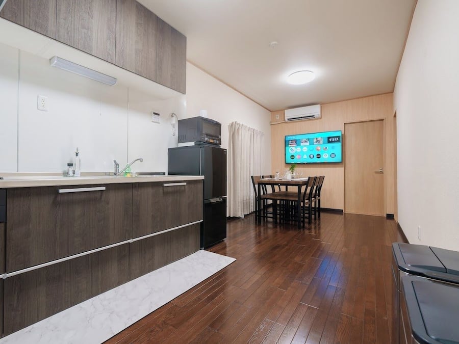 Leilighet | Eget kjøkken | Kjøleskap, mikrobølgeovn, kokeplater og riskoker