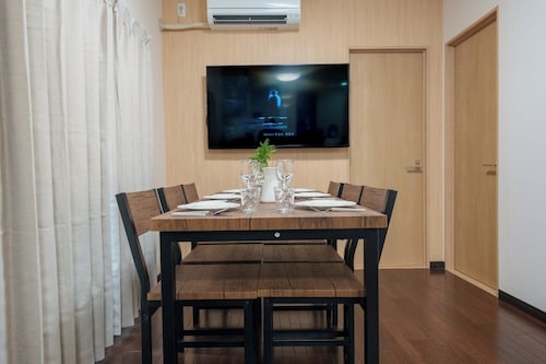 客室内のダイニングエリア