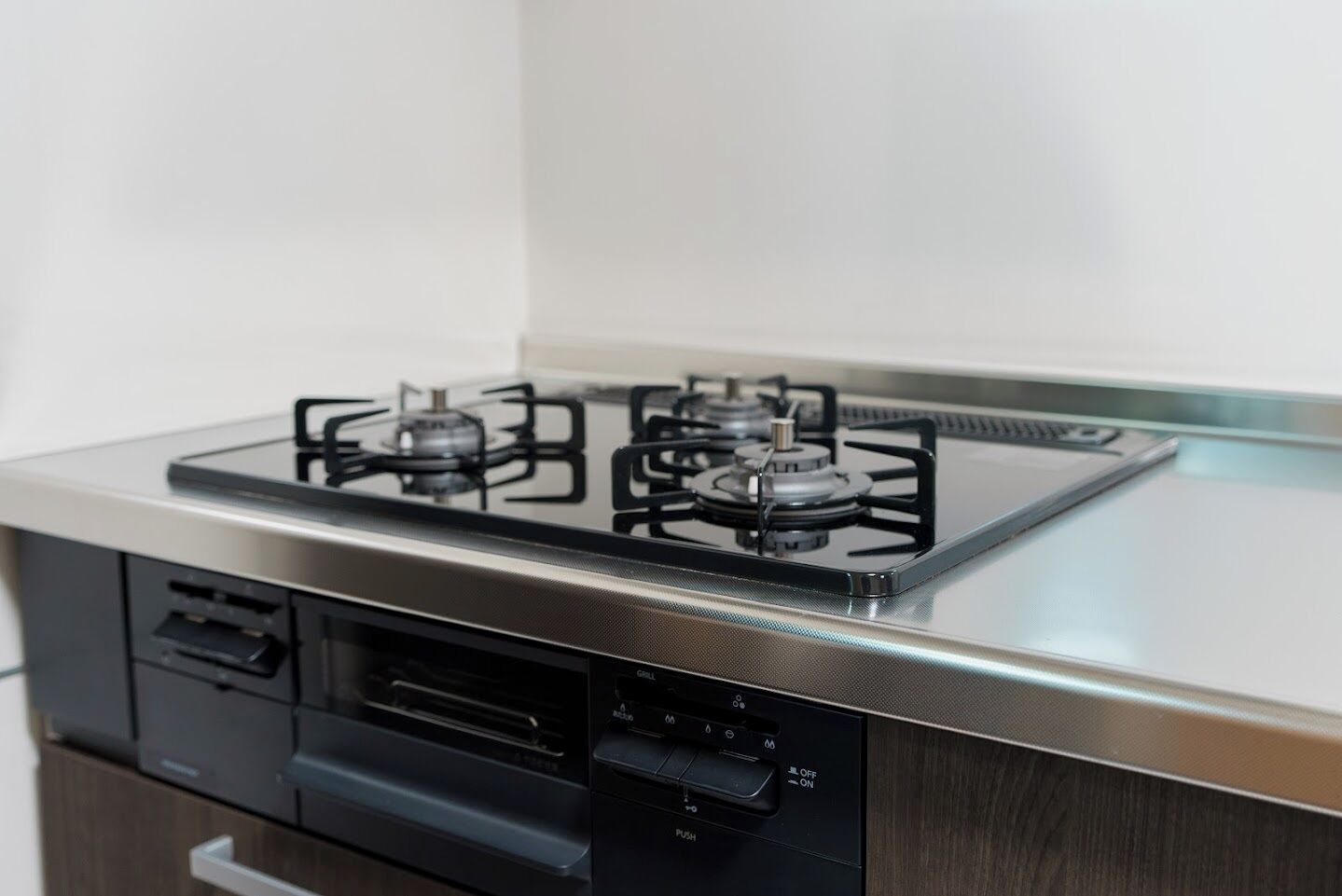 Fridge, microwave, stovetop, rice cooker