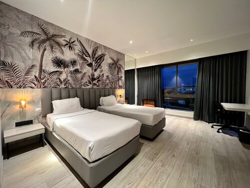 The Hans Hotel - Hubli