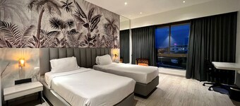 The Hans Hotel - Hubli