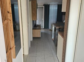 อพาร์ทเมนท์ (Two Bedroom Apartment with Terrace) | ล็อบบี้