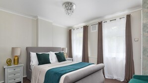 2 bedrooms, desk, iron/ironing board, WiFi (free)