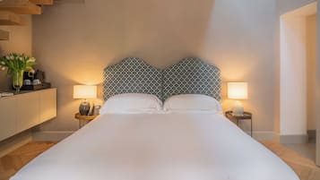 1 habitación, caja de seguridad en la habitación y muebles diferentes