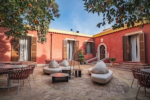 Villa | Exterior
