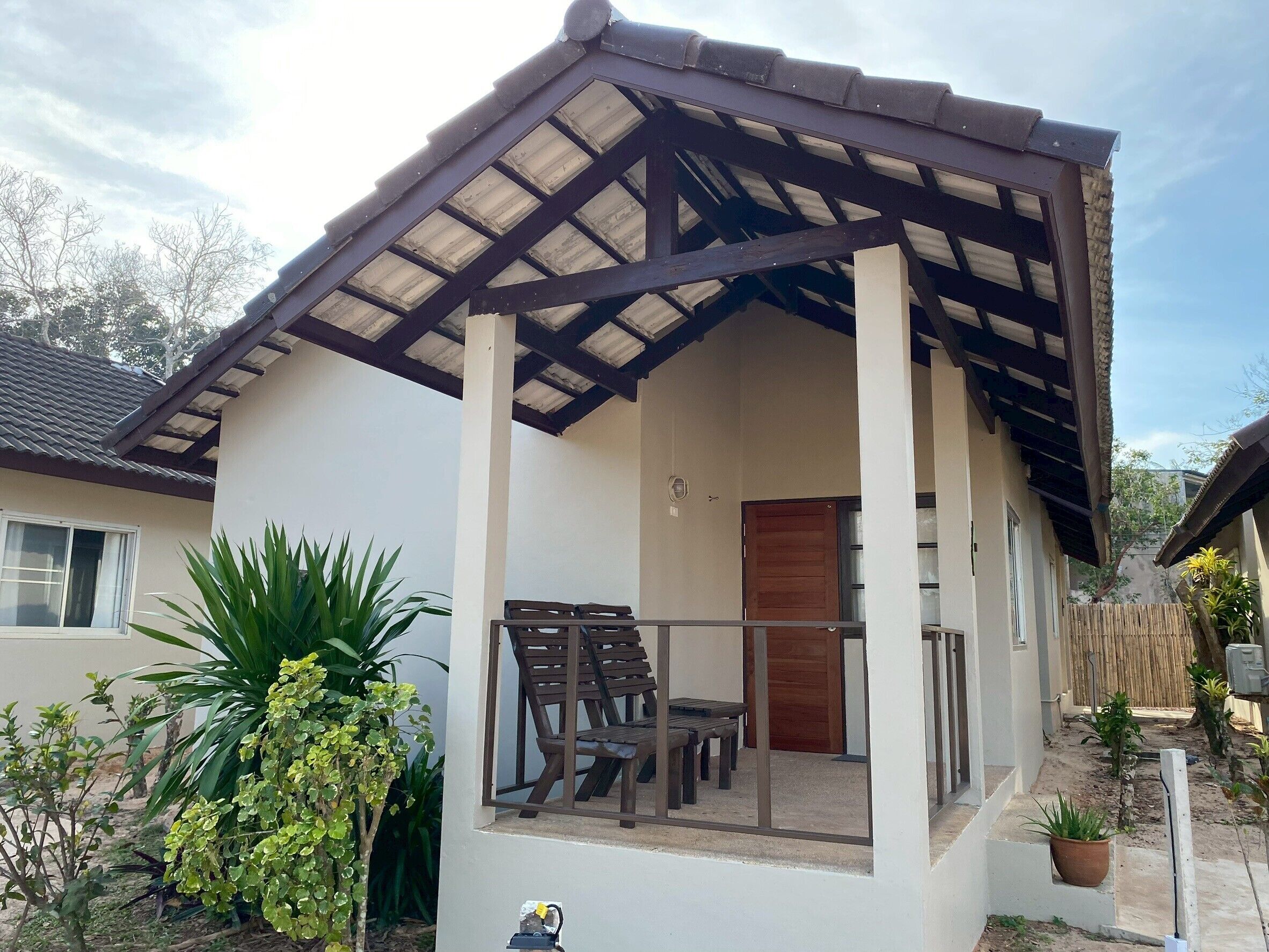 Minibar, skrivebord, wi-fi (inkludert) og sengetøy