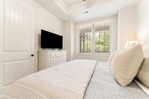 2 chambres, fer et planche à repasser, lit parapluie, Wi-Fi