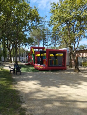 Children’s area - Mobil Home 4 Personnes sur Camping 4, Situé à 1km de la mer (Piriac-sur-Mer)