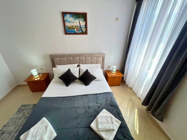 1 bedroom, iron/ironing board, free WiFi
