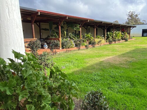 Shearer's Shacks with shared bathroom, free wifi