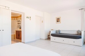 5 chambres, bureau, fer et planche Ă repasser, Wi-Fi