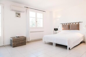 5 chambres, bureau, fer et planche à repasser, Wi-Fi